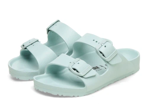 Letvægtssandal fra Birkenstock i Arizona modellen med to spænder og i farven surf green.